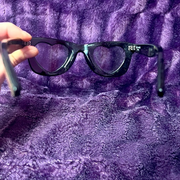 YSL HEART WAYFARER SUNGLASSES - Picture 6 of 12